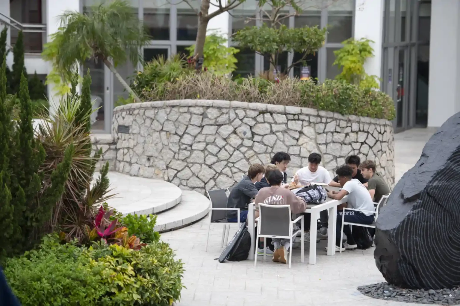 Hong Kong Uluslararası Okulu-Lisesi-5-1