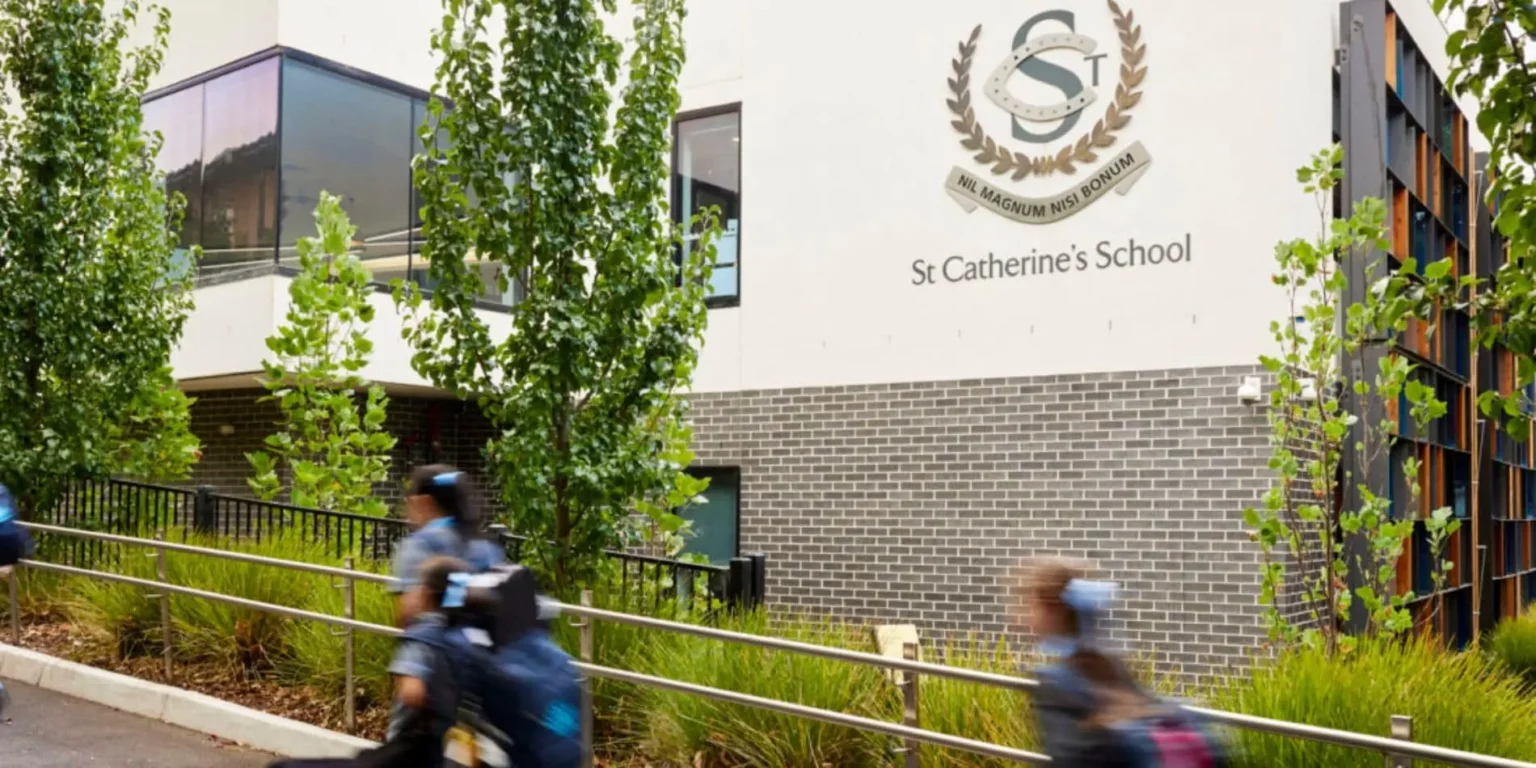 Escuela WSBanner-St-Catherines