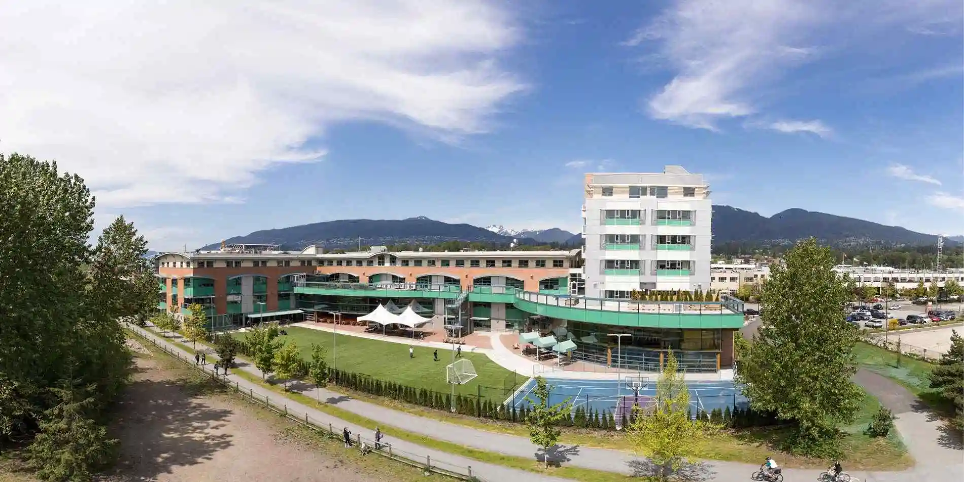 foto di copertina della Bodwell High School